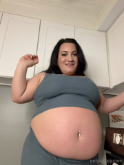 759538733_any-takers-im-trying-to-be-your-big-fat-horny-housewife_0.m4v