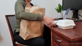 558822322_office-fatty-2-0-my-boss-keeps-feeding-me_0.m4v