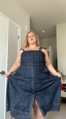 1678182183_having-such-a-hard-time-with-clothing-i-can-t-get-anything_0.mp4