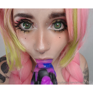 I'm dying from the heat, but I'm do excited to share this set 💚🩷 stay cool out there!_1.jpg