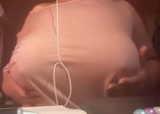 2081486836212400220_1.mp4