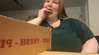 1698336637_weigh-in-before-stuffing-dinner-down-my-throat-then-stuffin_0.mp4
