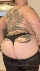 830481769_its-so-hard-to-fit-leggings-over-this-massive-thing-you-hel_0.mp4