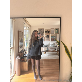 qué pensáis, llevo braguitas o no_ 🌚what do you think, am I .._1_8e45.jpg