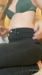 448426258_i-feel-like-these-jeans-show-the-progression-of-last-night-s_0.mp4