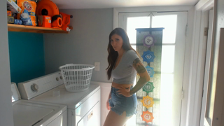 Kelly Payne_Fucking-step-mom-in-the-dryer MV C4S.mp4