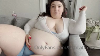 702639365_a-very-fattening-summer-gaining-check-in-so-remember-when_0.mp4