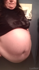 476101531_chubby-piggy-swipe-over-to-see-all-4-clips-watch-for-the-l_2.m4v