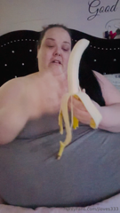 803688617_mmm-just-a-little-snack-banana-with-peanut-butter-mmmmmm_0.m4v