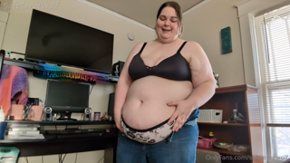 1523453325_what-a-struggle-getting-all-my-fat-packed-into-this-tight-de_0.mp4