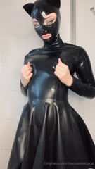 720936863_washing-off-all-the-cum_0.mp4