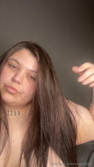 894873693_slow-motion-hair-play_0.mp4
