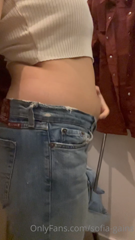 427732857_bringing-you-guys-along-with-me-in-the-fitting-room-sorry-t_5.m4v