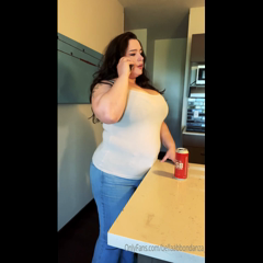 340299730_brand-new-full-length-clip-with-lots-of-burps-and-belly-play_0.m4v