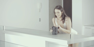 [Solo - AngelaWhite] - 2014.03.05 022 Angela White 1080p.mp4