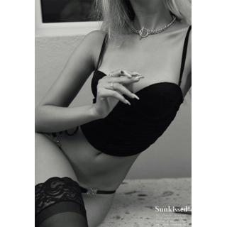 Polina-Malinovskaya_Sunkissed-14c29593e8ca128fd4.jpg