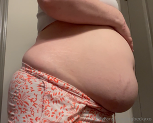 420024694_oof-im-getting-so-fat_0.m4v