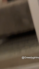 1518192478_its-honestly-crazy-how-wide-my-ass-looks_0.mp4