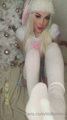 81430099_looks-like-santa-left-me-under-the-tree-come-unwrap-me_1.m4v