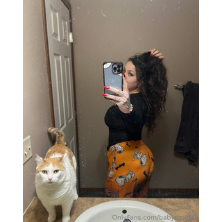 2025-01-31 Maybe I’ll post a video tonight 🥰-3672655378.jpg