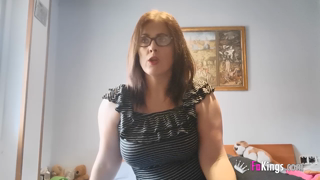Un RABO DE CABALLO para desayunar. Así acompaño mi vasito de leche mañanero. Soy Montse Chicas, superadme ;P.mp4