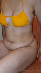 1077958440_who-remembers-this-bikini_0.mp4