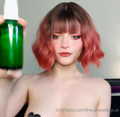 348348549_filling-up-a-bottle-of-spit-for-a-fan_0.m4v