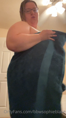 155284850_this-towel-doesnt-fit-around-me-anymore-hehe-i-love-not_0.m4v