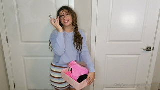 489539022_shy-girlfriend-turns-into-slut-10min_0.m4v