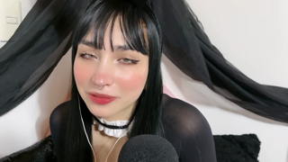 2024-10-20 - ASMR｜ Roomie Entra a Tu Cuarto de Noche 😈 (Roleplay) (public).mkv