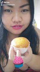 20199904_apart-from-cupcake-what-else-should-i-have_0.m4v