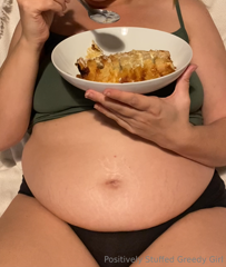1342976582_oh-no-this-wasnt-that-nice-i-ate-most-of-it-anyway-t_0.mp4