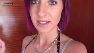 Leonie-pur_-_Voellig_notgeil_-_Vom_Besuch_aus_dem_Haus_geflohen.mp4