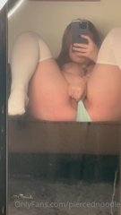484789422_i-love-playing-around-in-the-mirror_0.m4v