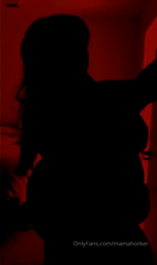 102683481_i-feel-so-sexy-should-i-make-a-full-length-silhouette-vide_0.mp4