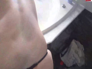 Leonie-pur_-_Das_Schwein_-_Einfach_begrapscht_und_durchgefickt.mp4