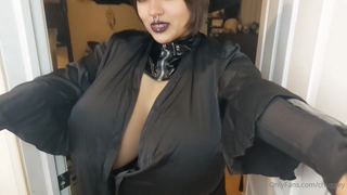 424075330_trick-or-treat-new-video-is-here_0.m4v