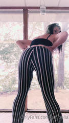 46623706_got-a-new-pair-of-pants-last-night-what-do-we-think_0.m4v