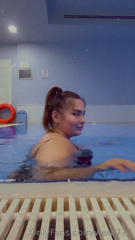 563217104_was-wurdest-machen-wenn-du-mich-im-schwimmbad-sehen-wurdest_0.m4v