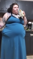 160692052_how-fast-can-i-chug-down-a-full-pint-of-heavy-cream_0.m4v