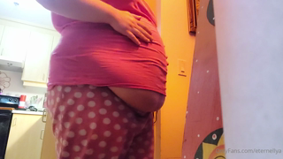 509123548_i-was-waiting-for-my-lunch-so-it-was-time-for-a-little-video_0.m4v