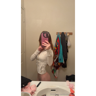 scvua@onlyfans_2024-12-27_1456906806_01_1242x2208_f4057ed7f2f3d4f83685441f390ff800.jpg