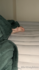 440622714_for-the-foot-fetishists_0.mp4