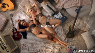 2022.08.30 Ivy Wolfe, Kira Noir - Jam Session [2160p].mp4