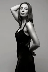 black-and-white-becky-v0-j6qrrlvlwo2h1.webp