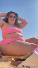 726014298_what-would-you-do-if-you-saw-me-at-the-beach_5.m4v