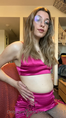 297157791_bought-this-outfit-for-a-concert-im-going-to-but-im-alread_0.mp4