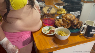 1658564987_been-eating-so-well-really-want-to-see-if-i-can-add-40lbs_0.mp4