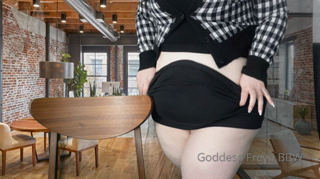 1265991500_just-sent-ppv-dm-if-you-didn-t-get-it-coworker-gets-fat_1.mp4