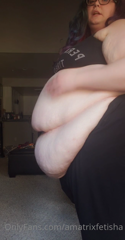 247654212_post-bloat-belly-how-to-spot-a-fake-big-belly-how-to-tel_2.m4v